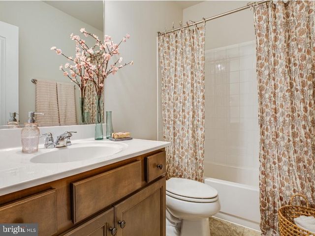 2216 MATTHEW LN, Fredericksburg, VA 22405