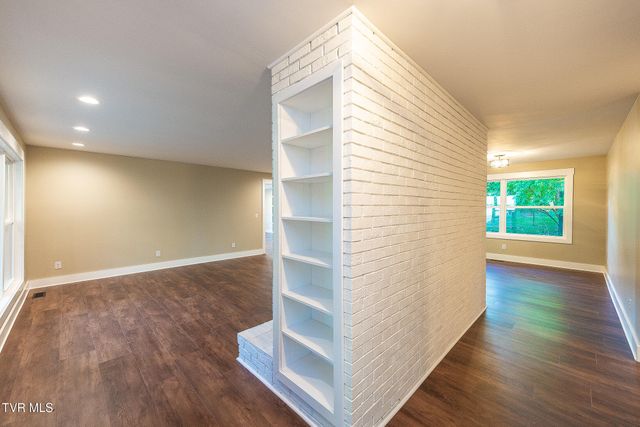 3601 Hazelnut Drive, Kingsport, TN 37664