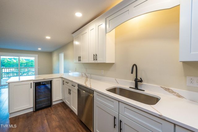 3601 Hazelnut Drive, Kingsport, TN 37664