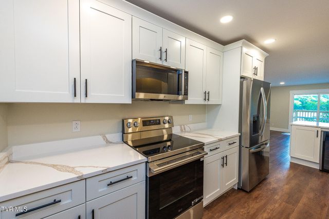 3601 Hazelnut Drive, Kingsport, TN 37664