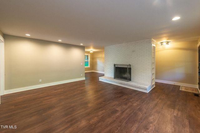 3601 Hazelnut Drive, Kingsport, TN 37664