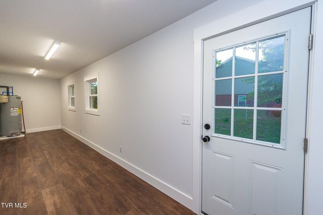 3601 Hazelnut Drive, Kingsport, TN 37664