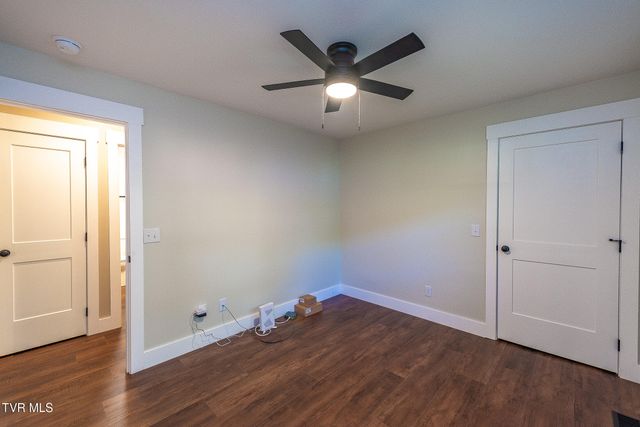 3601 Hazelnut Drive, Kingsport, TN 37664