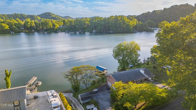 3601 Hazelnut Drive, Kingsport, TN 37664