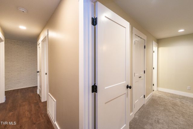 3601 Hazelnut Drive, Kingsport, TN 37664