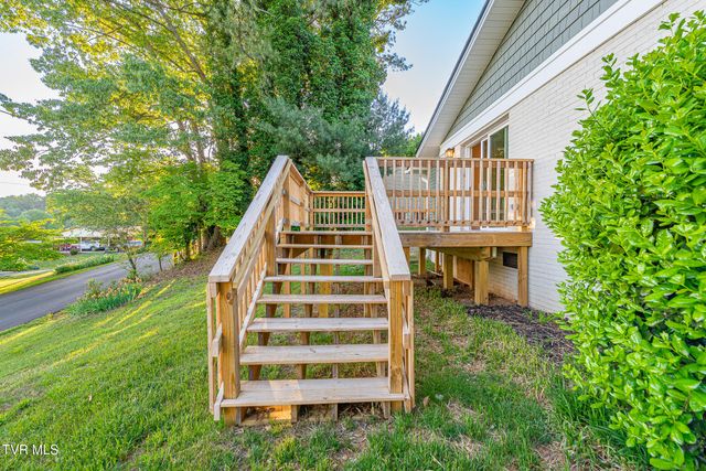 3601 Hazelnut Drive, Kingsport, TN 37664