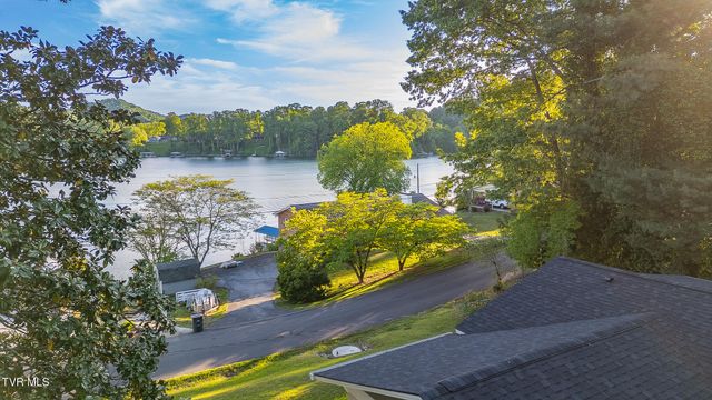 3601 Hazelnut Drive, Kingsport, TN 37664
