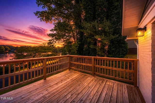 3601 Hazelnut Drive, Kingsport, TN 37664