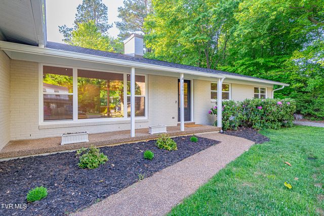 3601 Hazelnut Drive, Kingsport, TN 37664