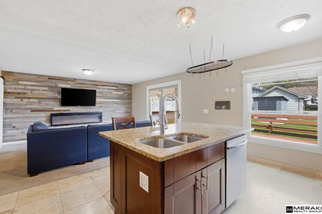 8222 Gold Street, Omaha, NE 68124