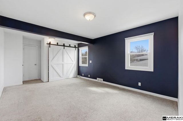 8222 Gold Street, Omaha, NE 68124