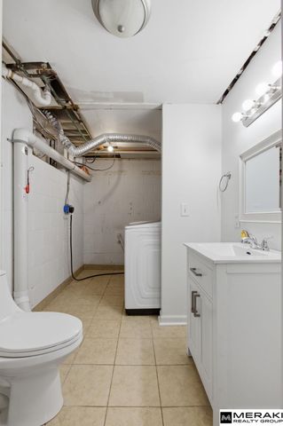 8222 Gold Street, Omaha, NE 68124