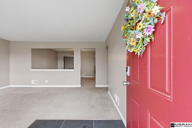 8222 Gold Street, Omaha, NE 68124