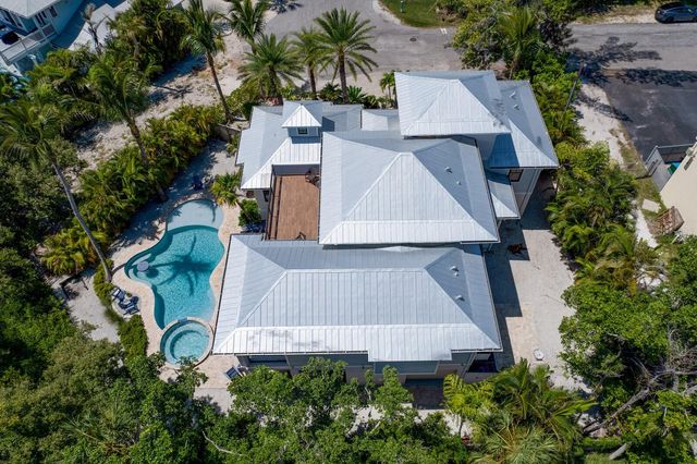 220 N HARBOR DRIVE, Holmes Beach, FL 34217