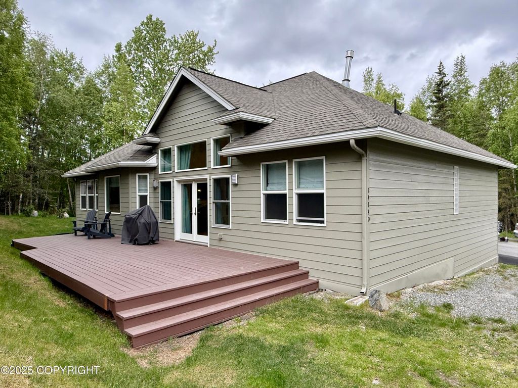14740 Maxwell Place, Anchorage, AK 99516