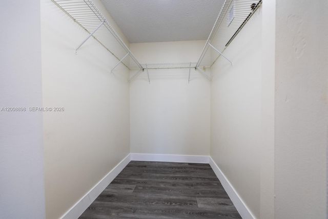 8320 NW 8th St 2-213, Miami, FL 33126