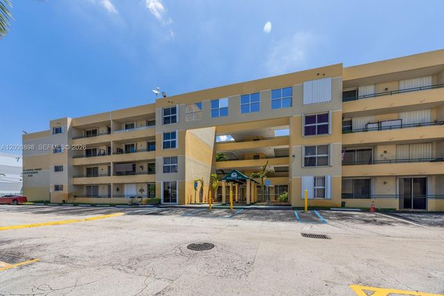 8320 NW 8th St 2-213, Miami, FL 33126