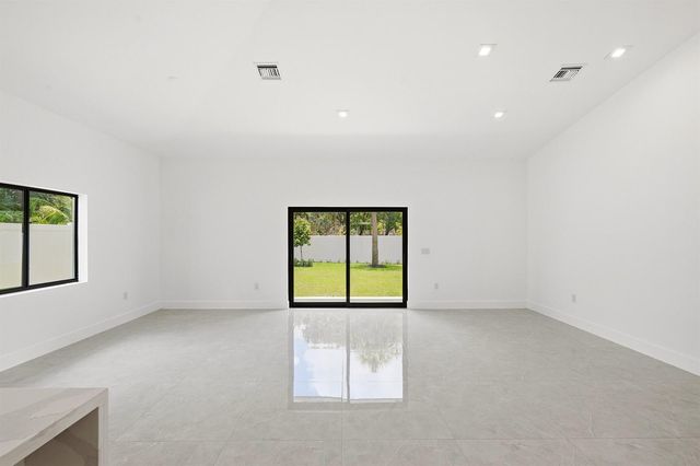 4530 NW 36th Court, Fort Lauderdale, FL 33319