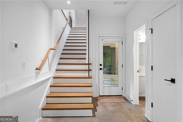 585 Mountain Way, Atlanta, GA 30342