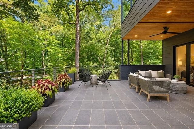 585 Mountain Way, Atlanta, GA 30342