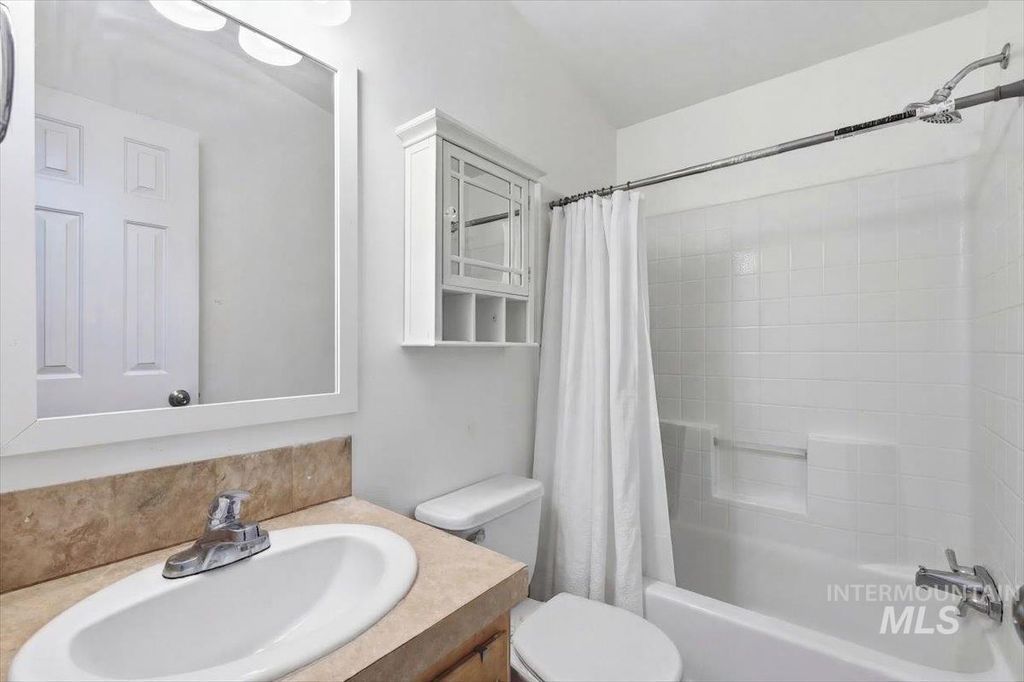 1325 N Arrow Ln, Boise, ID 83704 photo 10