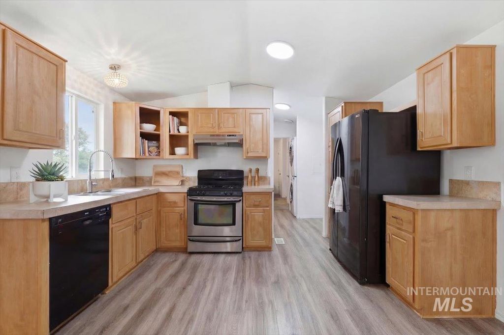 1325 N Arrow Ln, Boise, ID 83704 photo 4