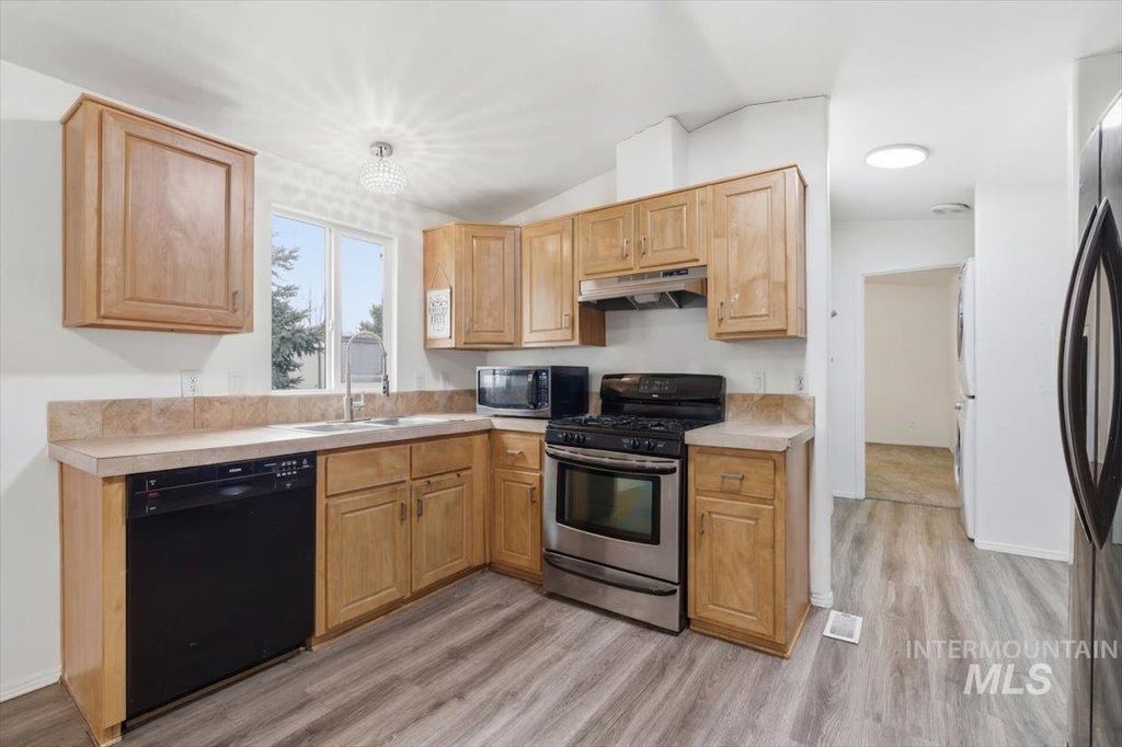 1325 N Arrow Ln, Boise, ID 83704 photo 5