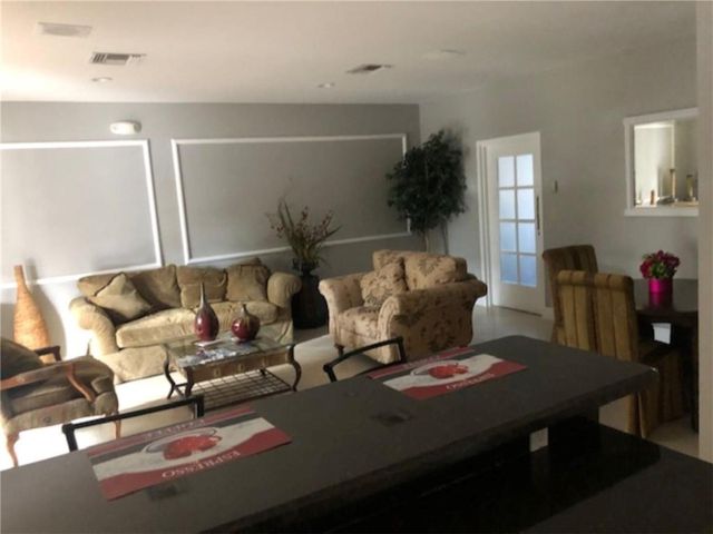 18352 NW 68th Avenue E, Hialeah, FL 33015