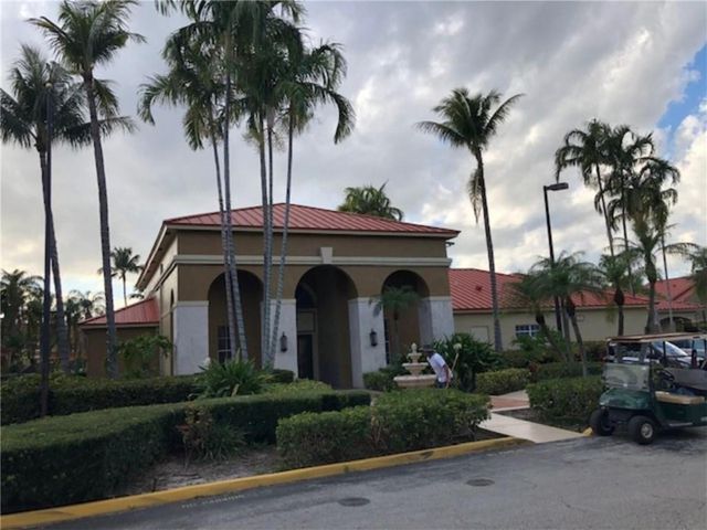 18352 NW 68th Avenue E, Hialeah, FL 33015