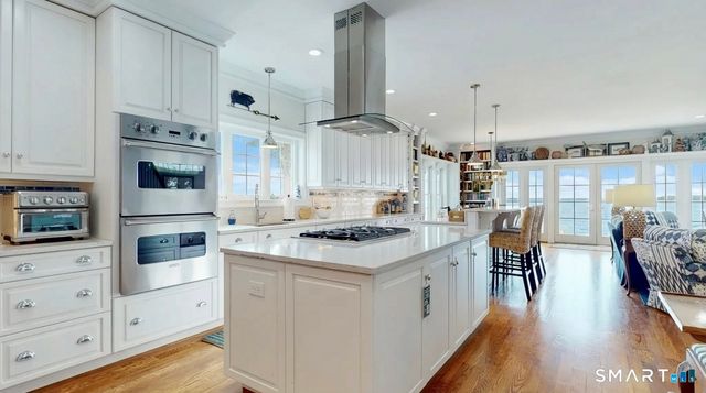 57 Pelham Street, Milford, CT 06460