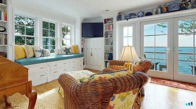 57 Pelham Street, Milford, CT 06460