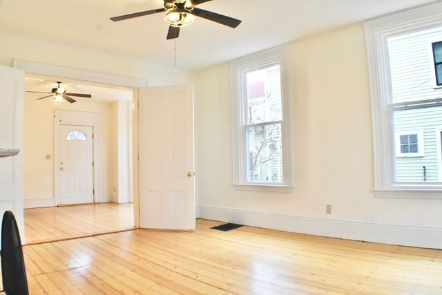 120 Pearl St 1, Cambridge, MA 02139