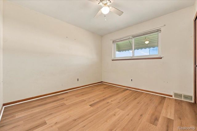 28621 Gilbert Drive, Warren, MI 48093