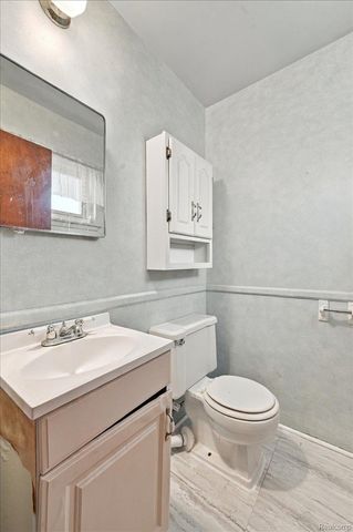 28621 Gilbert Drive, Warren, MI 48093