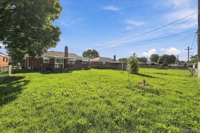28621 Gilbert Drive, Warren, MI 48093
