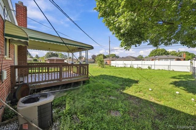 28621 Gilbert Drive, Warren, MI 48093