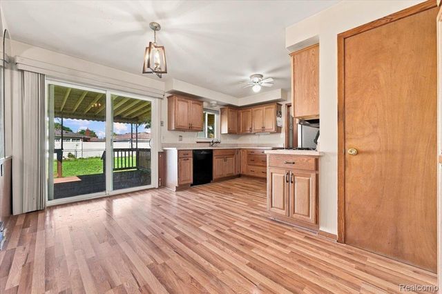 28621 Gilbert Drive, Warren, MI 48093