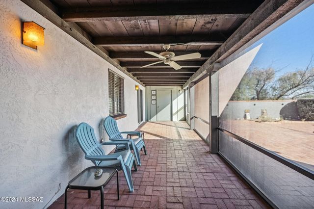 611 S Los Opalos, Green Valley, AZ 85614