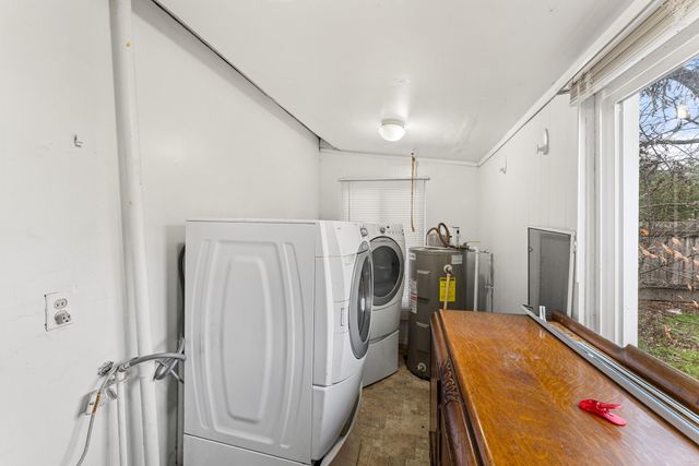 609 SE Riverside Avenue, Grants Pass, OR 97526