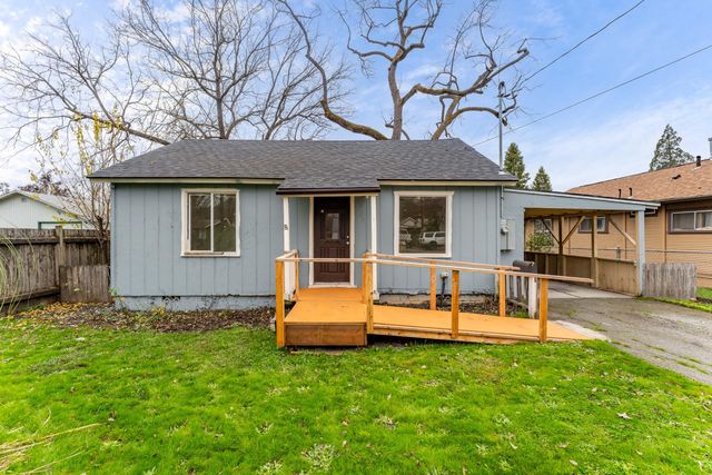 609 SE Riverside Avenue, Grants Pass, OR 97526