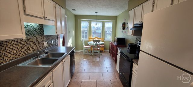 8 Wyckfield Court, Savannah, GA 31410