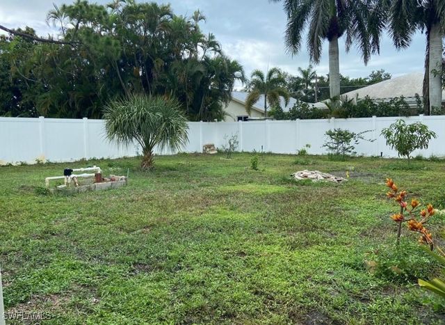 1081 Trail Terrace DR, Naples, FL 34103