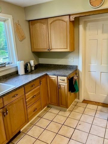 14 Gleason St B, Westborough, MA 01581