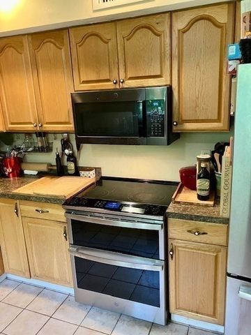 14 Gleason St B, Westborough, MA 01581