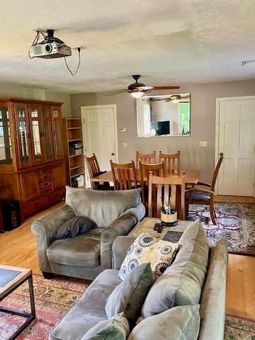 14 Gleason St B, Westborough, MA 01581