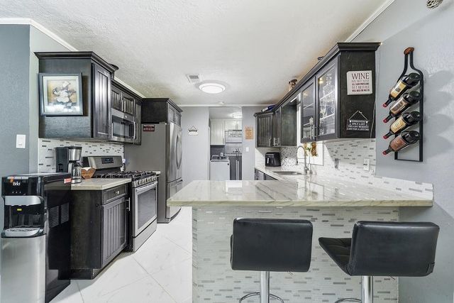 702 Lane Road, Texas City, TX 77591