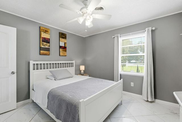 702 Lane Road, Texas City, TX 77591