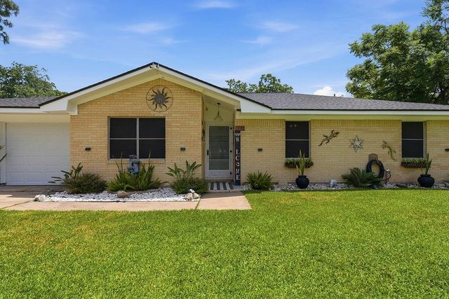 702 Lane Road, Texas City, TX 77591