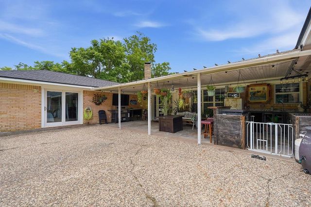 702 Lane Road, Texas City, TX 77591
