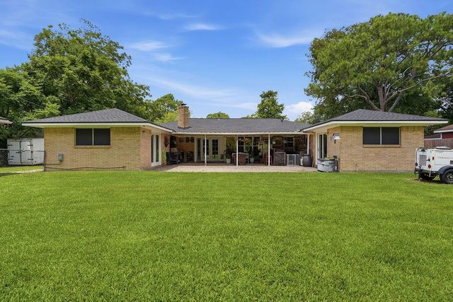 702 Lane Road, Texas City, TX 77591